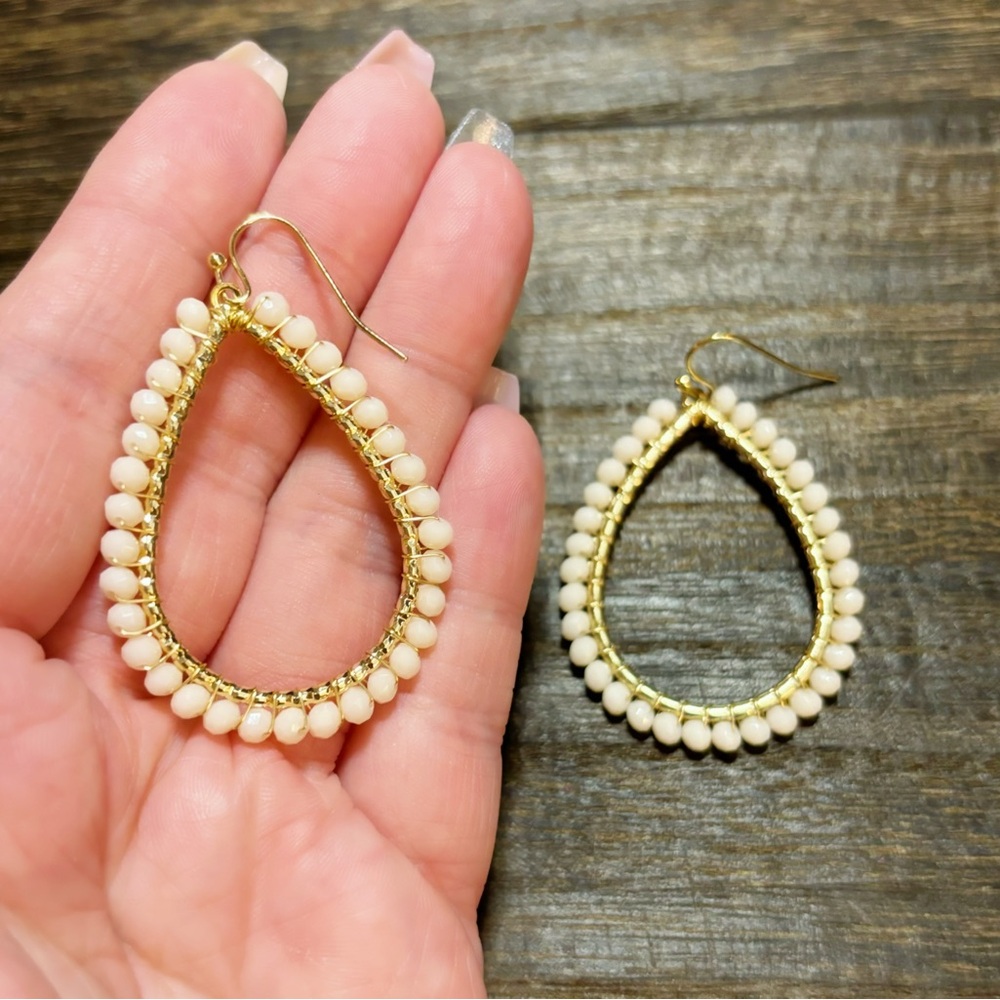 Very Light Pink/Cream Colored Beaded Teardrop Shape Boho Earrings with Gold Tone - Picture 3 of 4